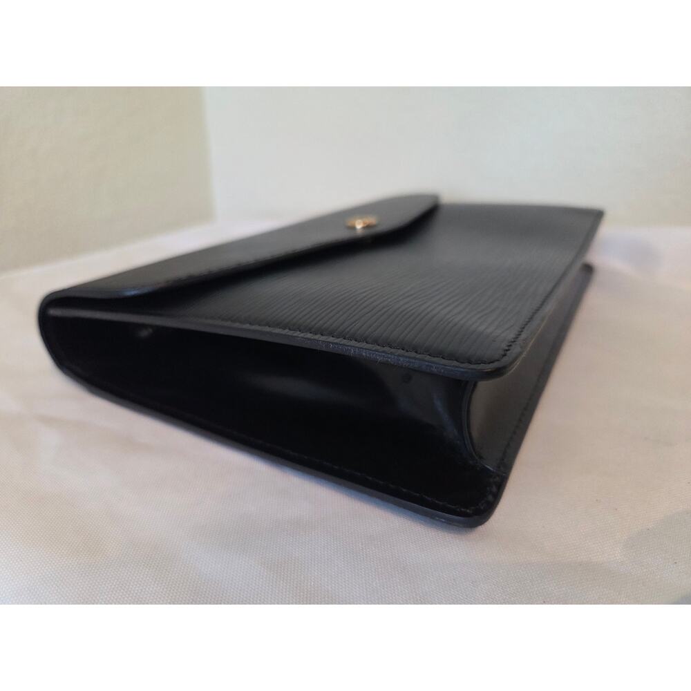 Louis Vuitton Montaigne 27 Epi Leather Black Pochette Clutch Chain Strap Gold - Picture 13 of 15